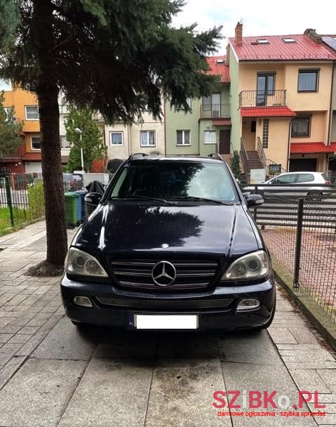 2002' Mercedes-Benz Ml photo #2