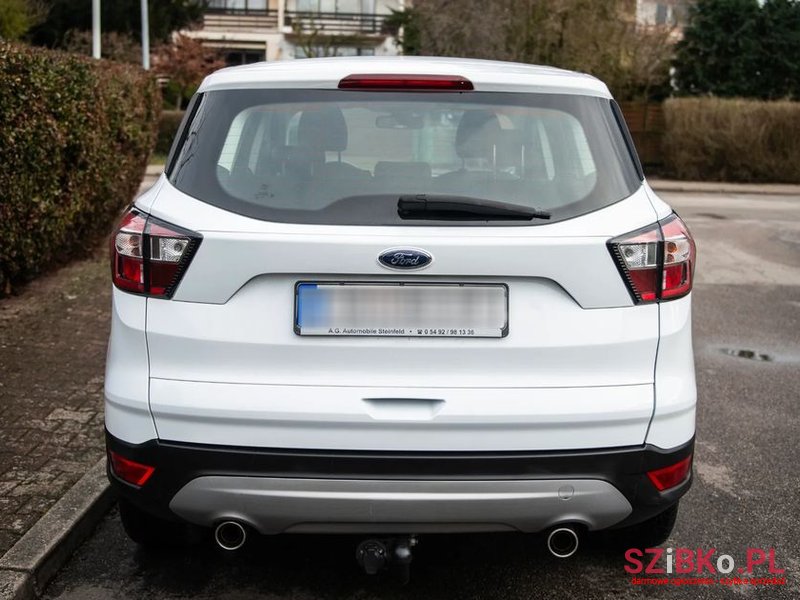 2018' Ford Kuga 2.0 Tdci 4X4 Titanium photo #6