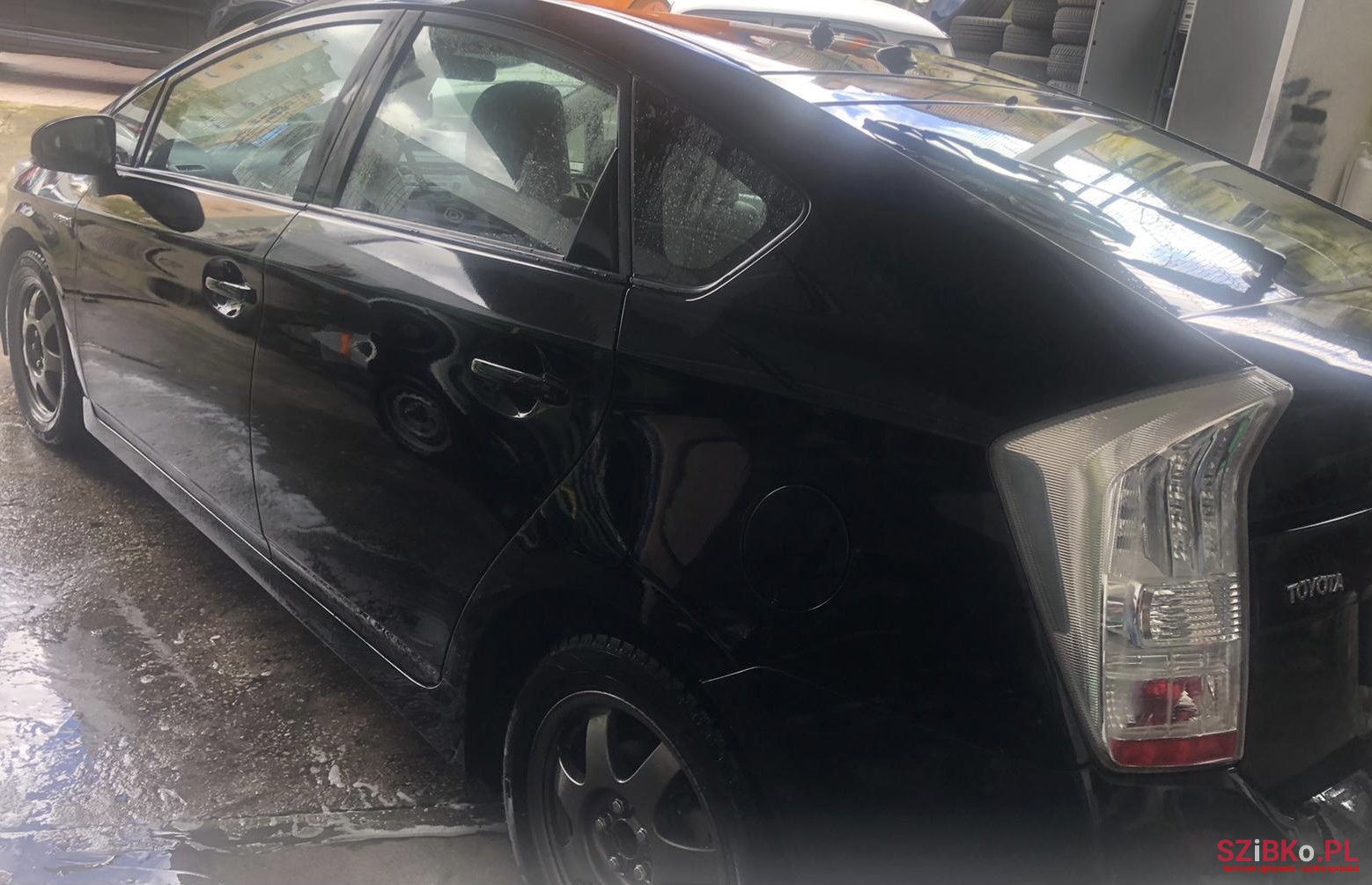 2010' Toyota Prius photo #4