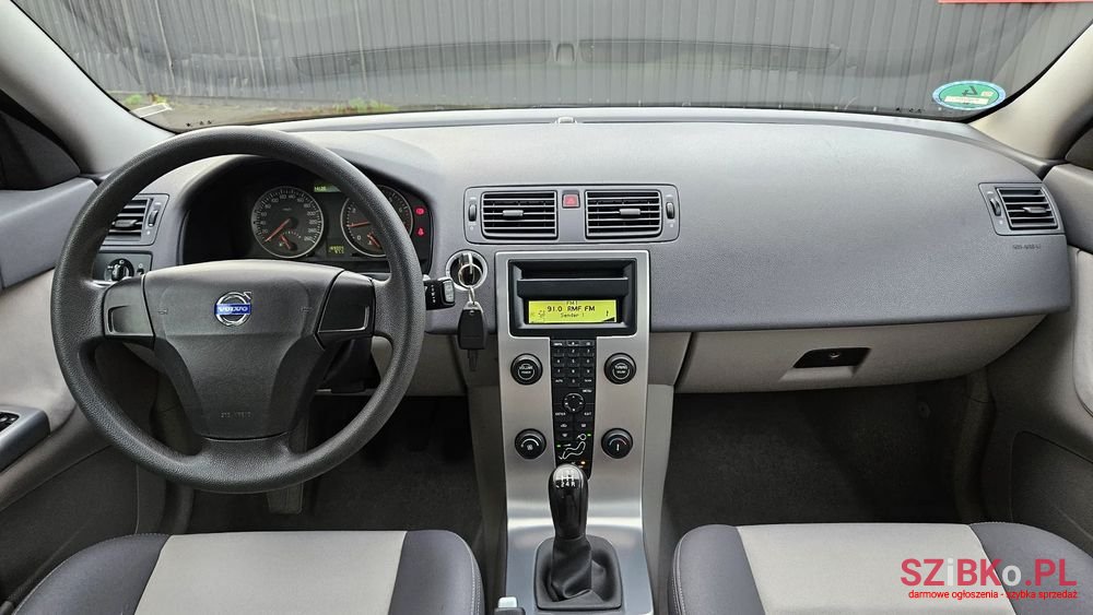 2005' Volvo V50 photo #5