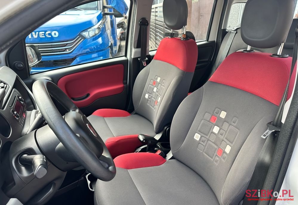 2013' Fiat Panda photo #5
