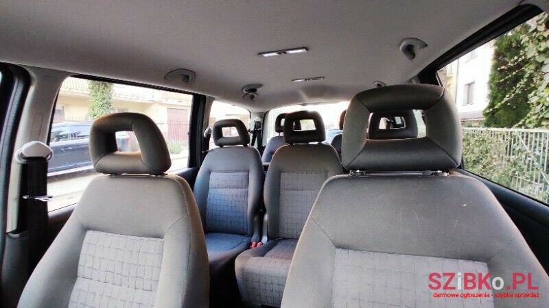 2005' SEAT Alhambra photo #6