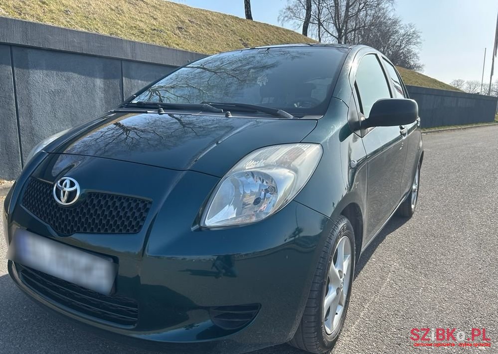 2007' Toyota Yaris 1.3 Luna A/C photo #2