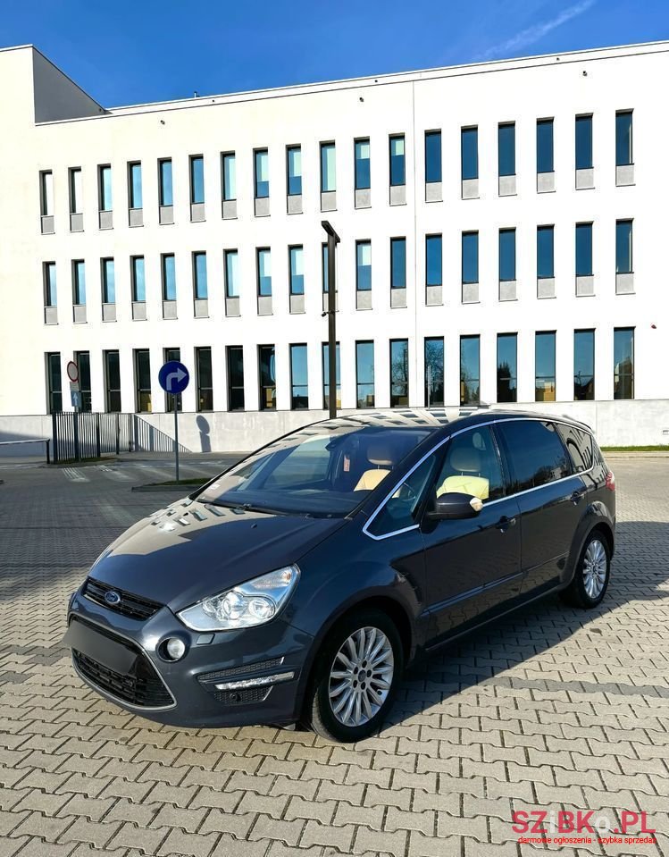 2011' Ford S-Max photo #2