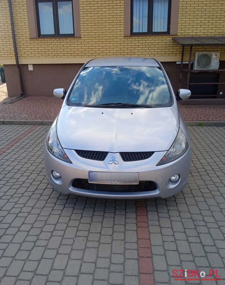 2006' Mitsubishi Grandis 2.0 Did Intense photo #1