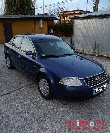 2000' Volkswagen Passat photo #1