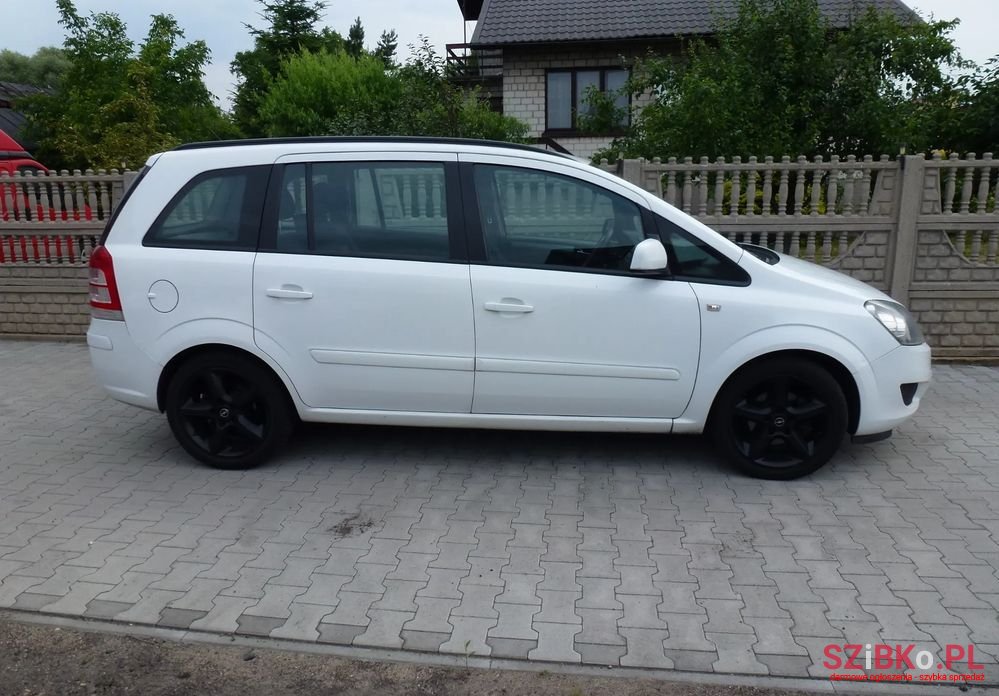 2012' Opel Zafira 1.6 photo #6