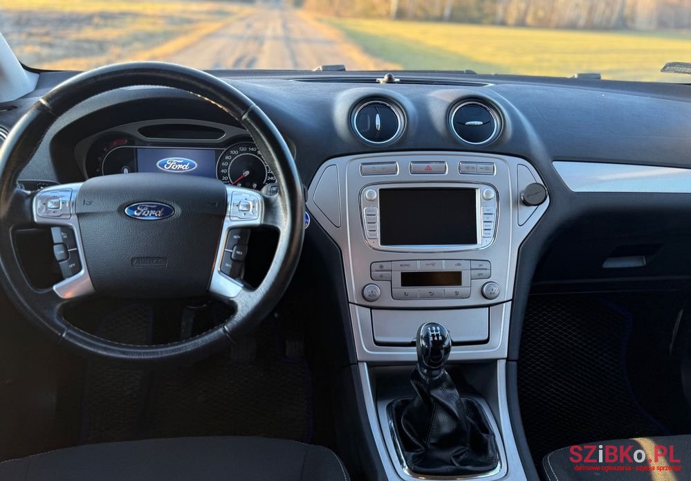 2009' Ford Mondeo 2.0 Ghia photo #5