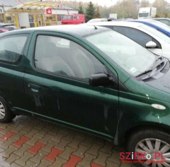2000' Toyota Yaris photo #3