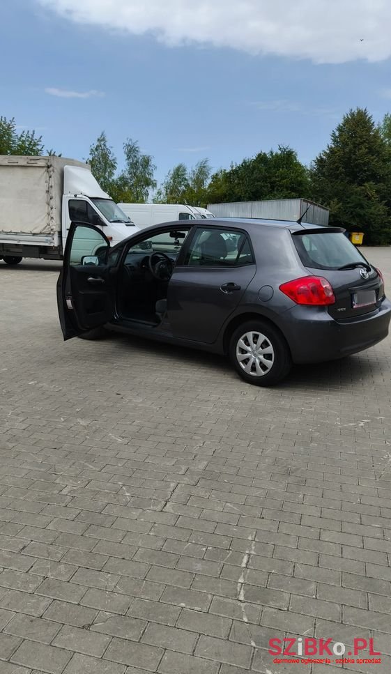 2008' Toyota Auris 1.4 D-4D photo #5