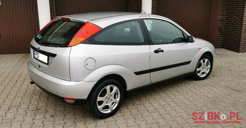 2000' Ford Focus photo #4