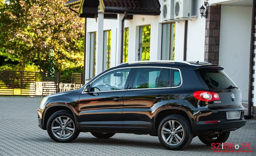 2009' Volkswagen Tiguan photo #4