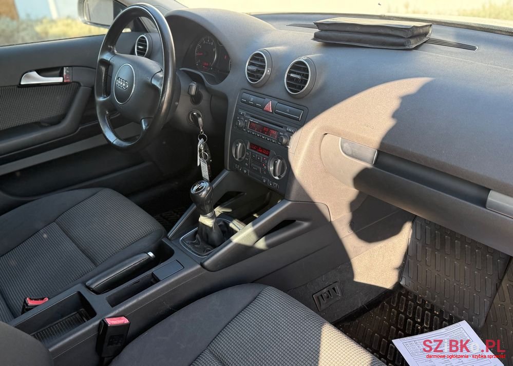 2005' Audi A3 1.6 Attraction photo #5