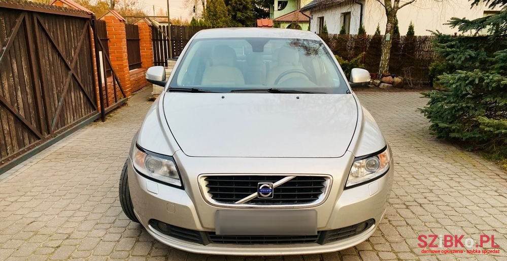 2010' Volvo S40 photo #3