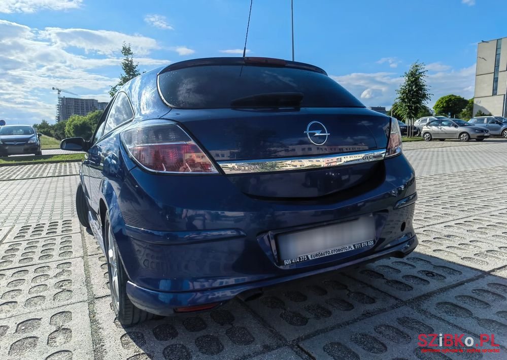 2005' Opel Astra 2.0 T Sport photo #5