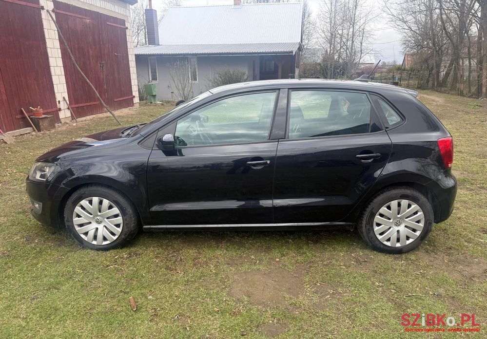 2009' Volkswagen Polo photo #2