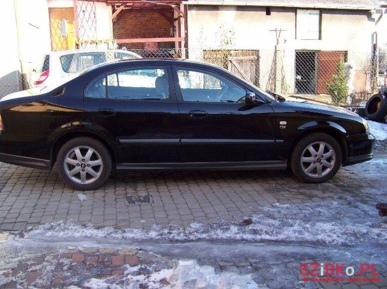 2005' Chevrolet Evanda photo #2