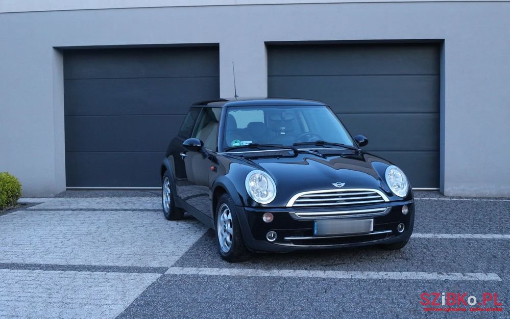 2004' MINI One photo #1