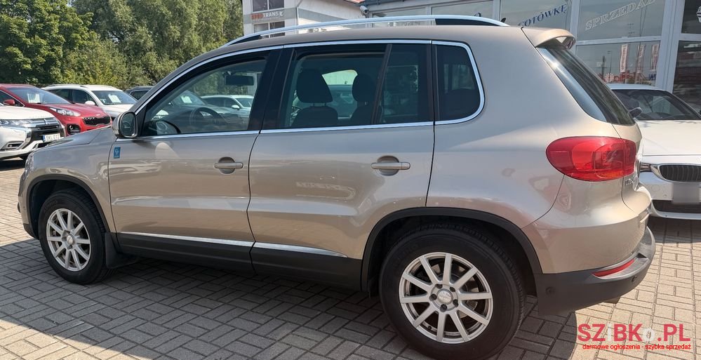2012' Volkswagen Tiguan photo #3