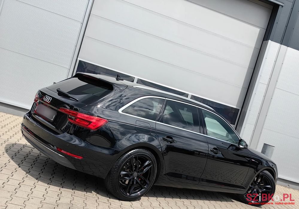 2016' Audi A4 Avant photo #5