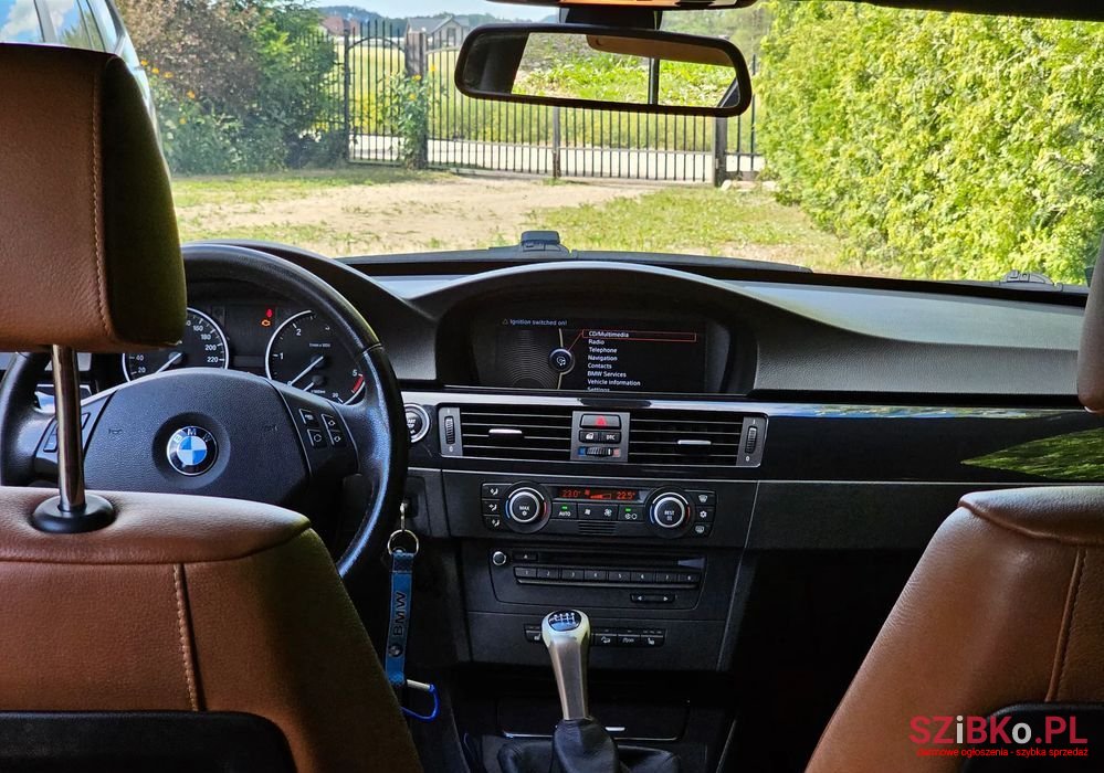 2009' BMW 3 Series photo #6