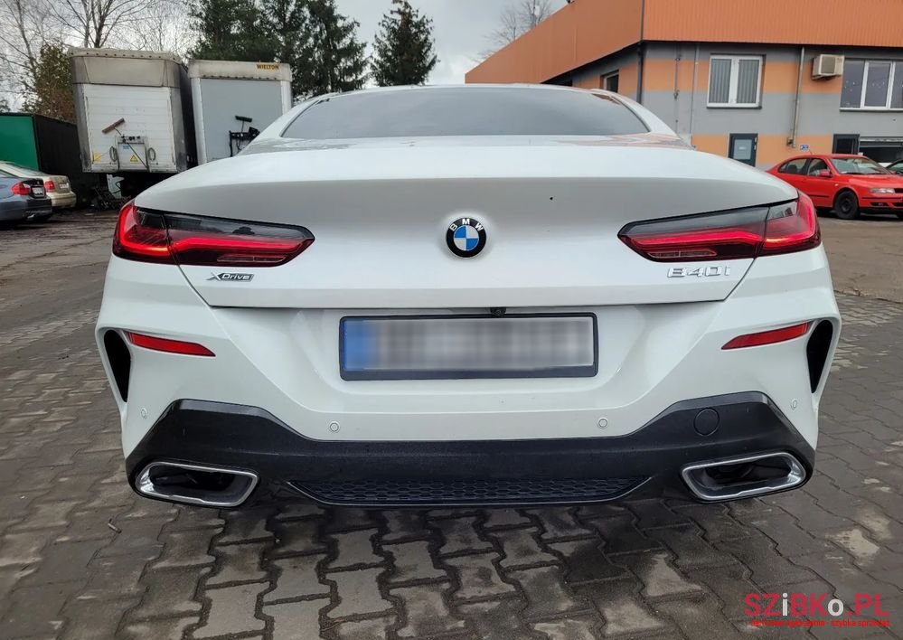 2022' BMW 8 Series 840I photo #4