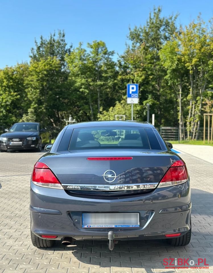 2008' Opel Astra photo #3
