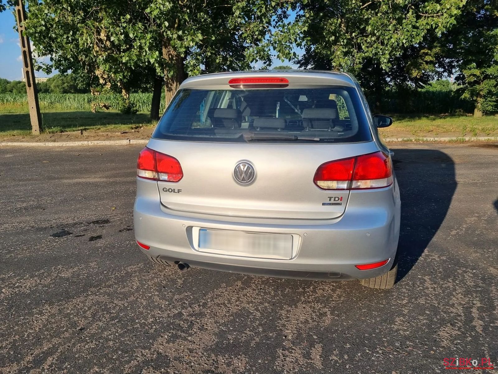 2011' Volkswagen Golf photo #6