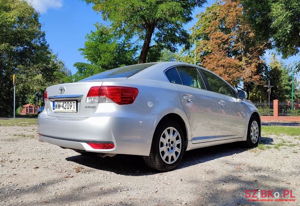 2012' Toyota Avensis photo #4
