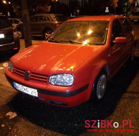 1999' Volkswagen Golf photo #2