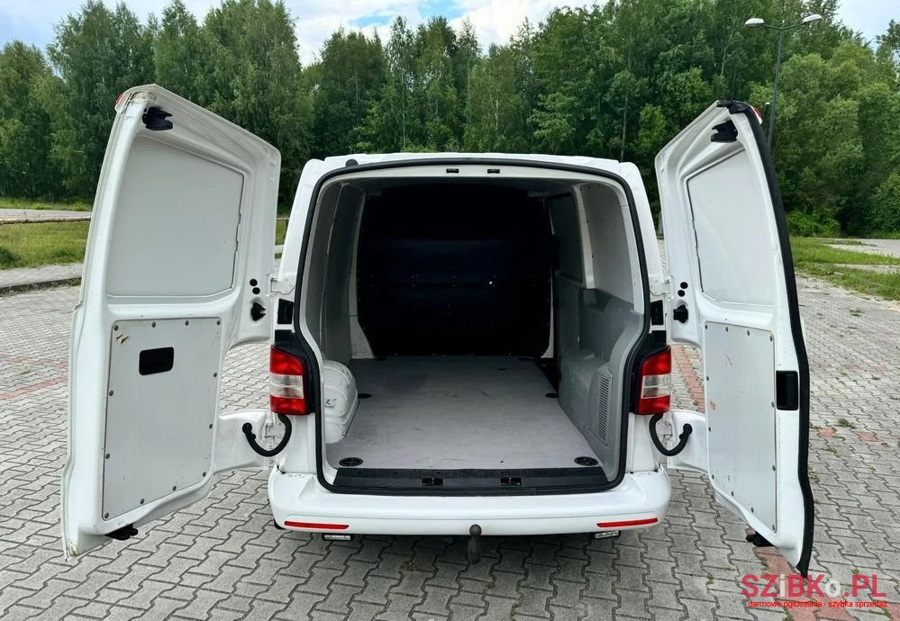 2013' Volkswagen Transporter photo #5