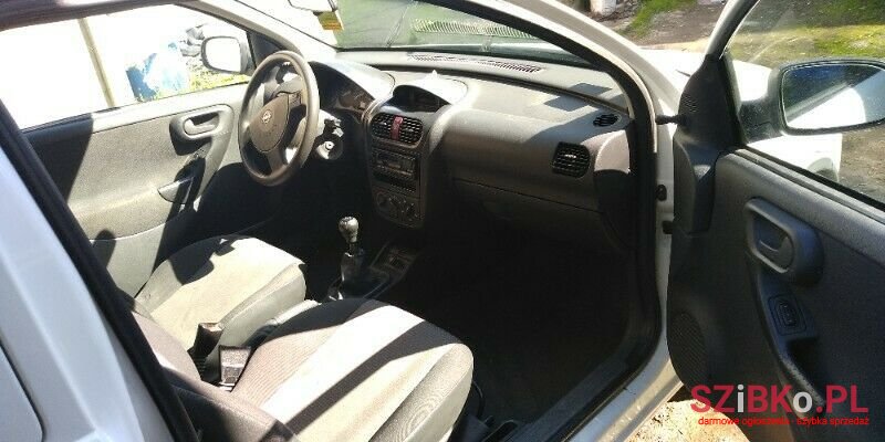 2006' Opel Corsa C photo #4