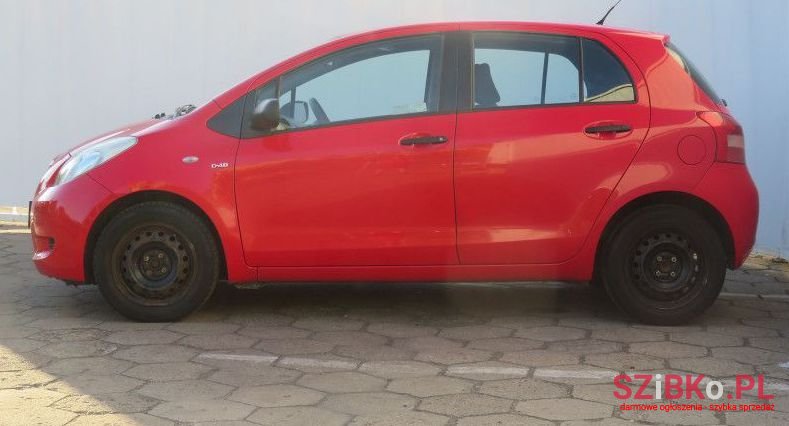 2008' Toyota Yaris photo #2
