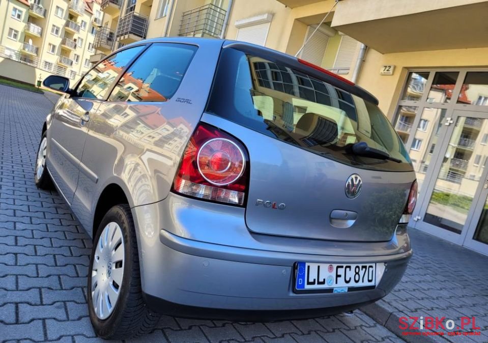 2006' Volkswagen Polo photo #4