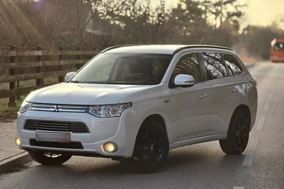 2014' Mitsubishi Outlander