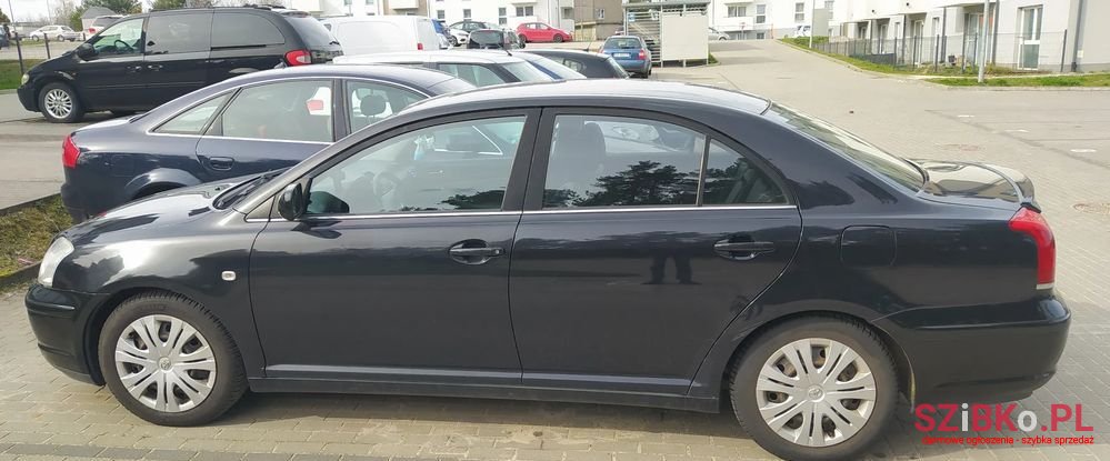 2003' Toyota Avensis photo #6