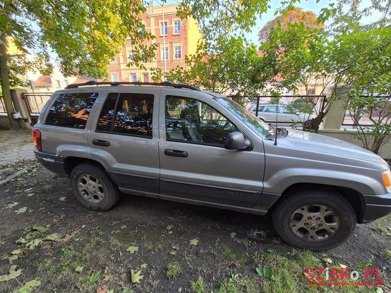 2001' Jeep Grand Cherokee 4.0 Laredo photo #1