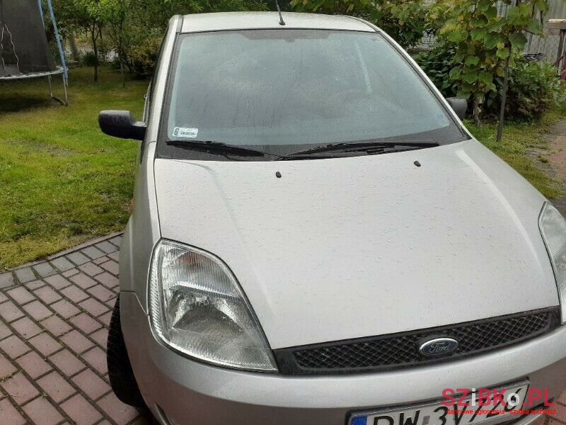 2004' Ford Fiesta photo #3