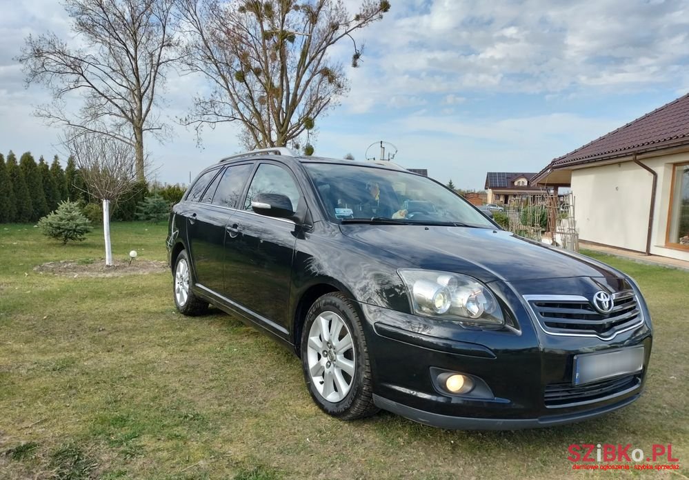 2008' Toyota Avensis photo #1