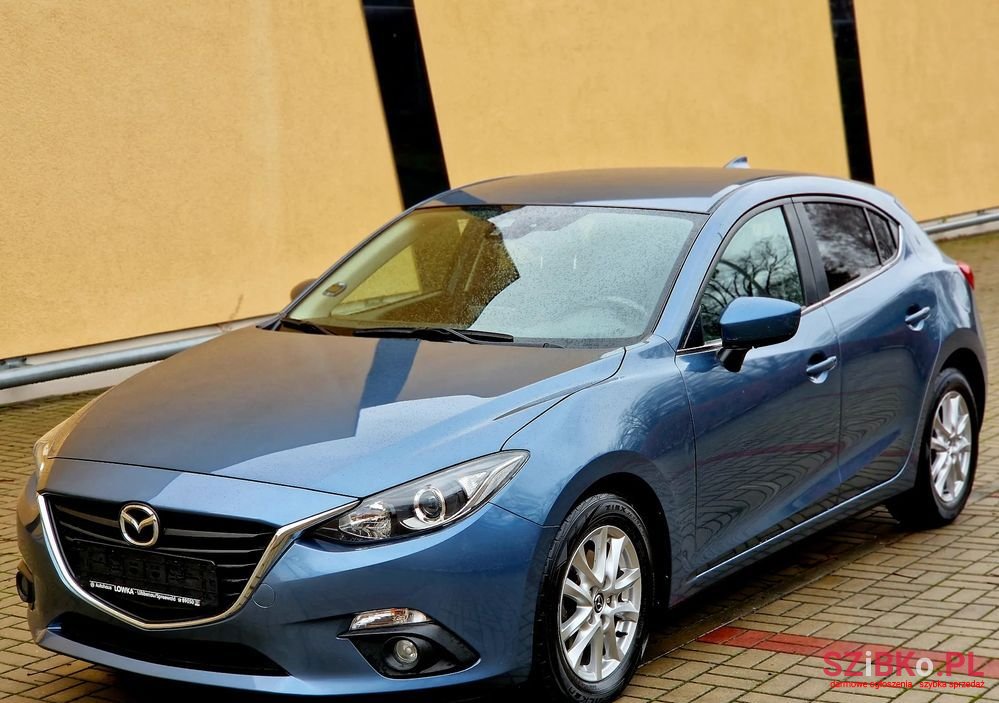 2016' Mazda 3 Skyactiv-G photo #1