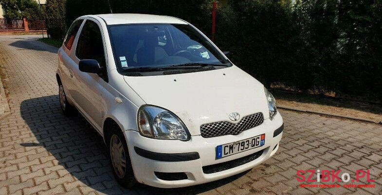 2004' Toyota Yaris photo #1