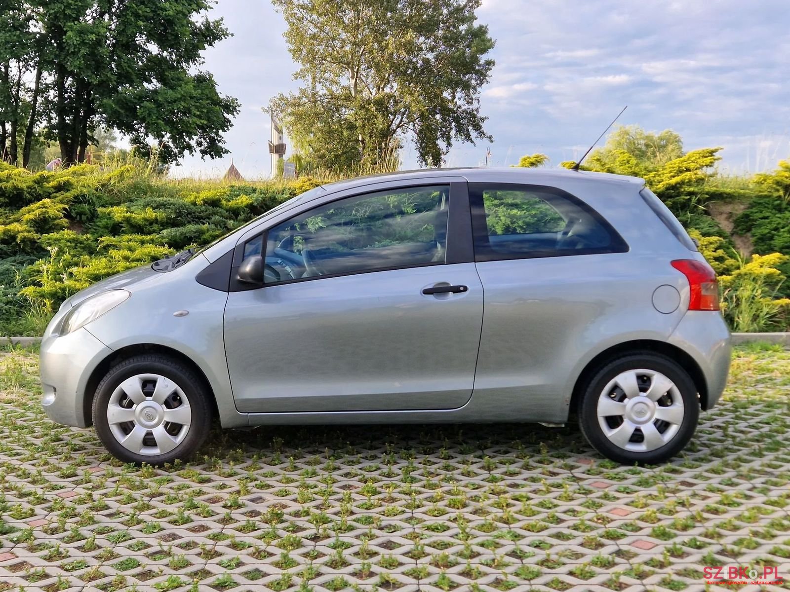 2007' Toyota Yaris photo #4