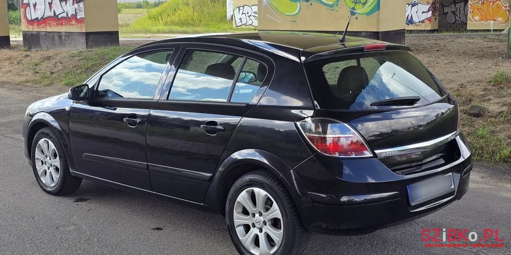 2008' Opel Astra 1.7 Cdti Edition photo #6