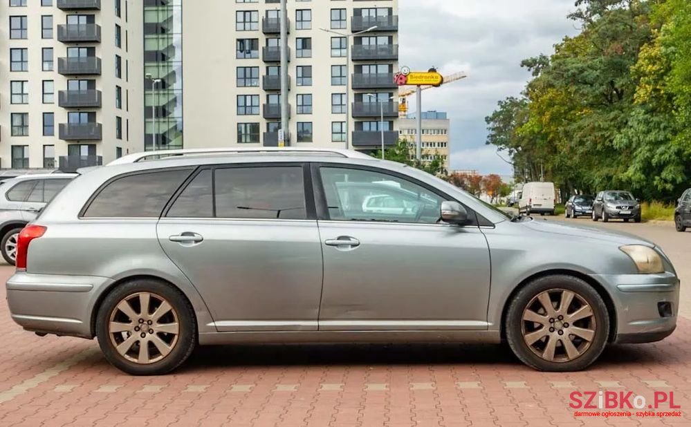 2007' Toyota Avensis photo #3