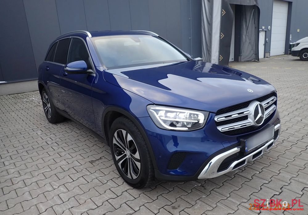 2020' Mercedes-Benz GLC photo #2