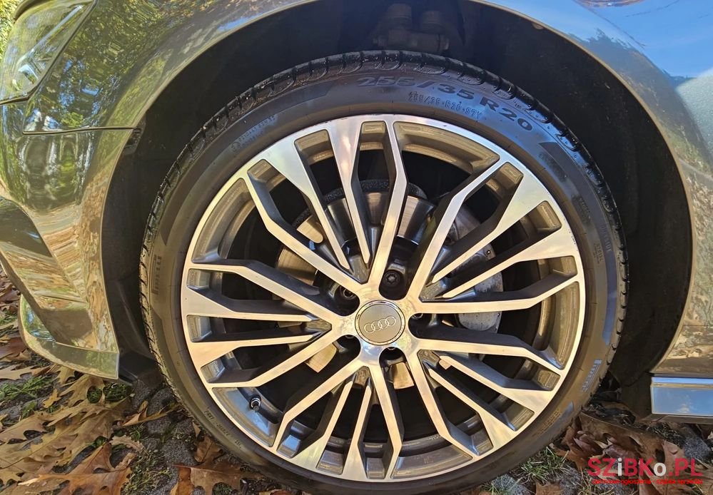 2017' Audi A6 Limousine photo #6