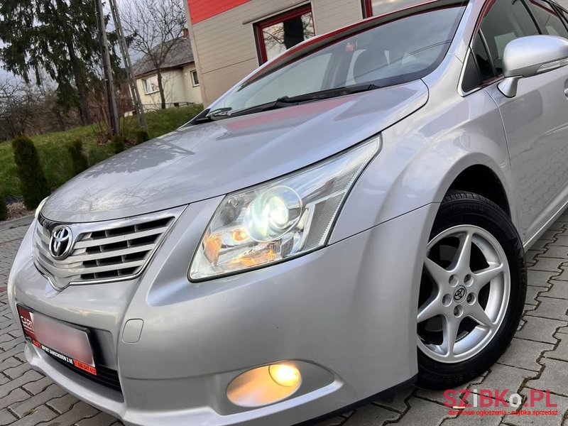 2009' Toyota Avensis 1.8 Sol photo #3