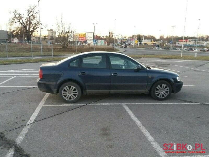 1999' Volkswagen Passat photo #4