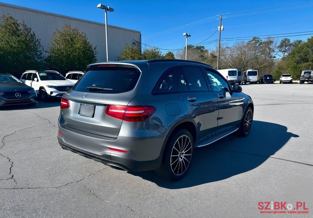 2019' Mercedes-Benz GLC photo #6
