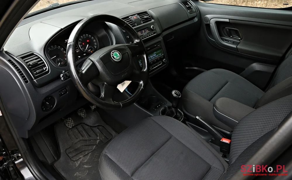 2011' Skoda Roomster photo #6